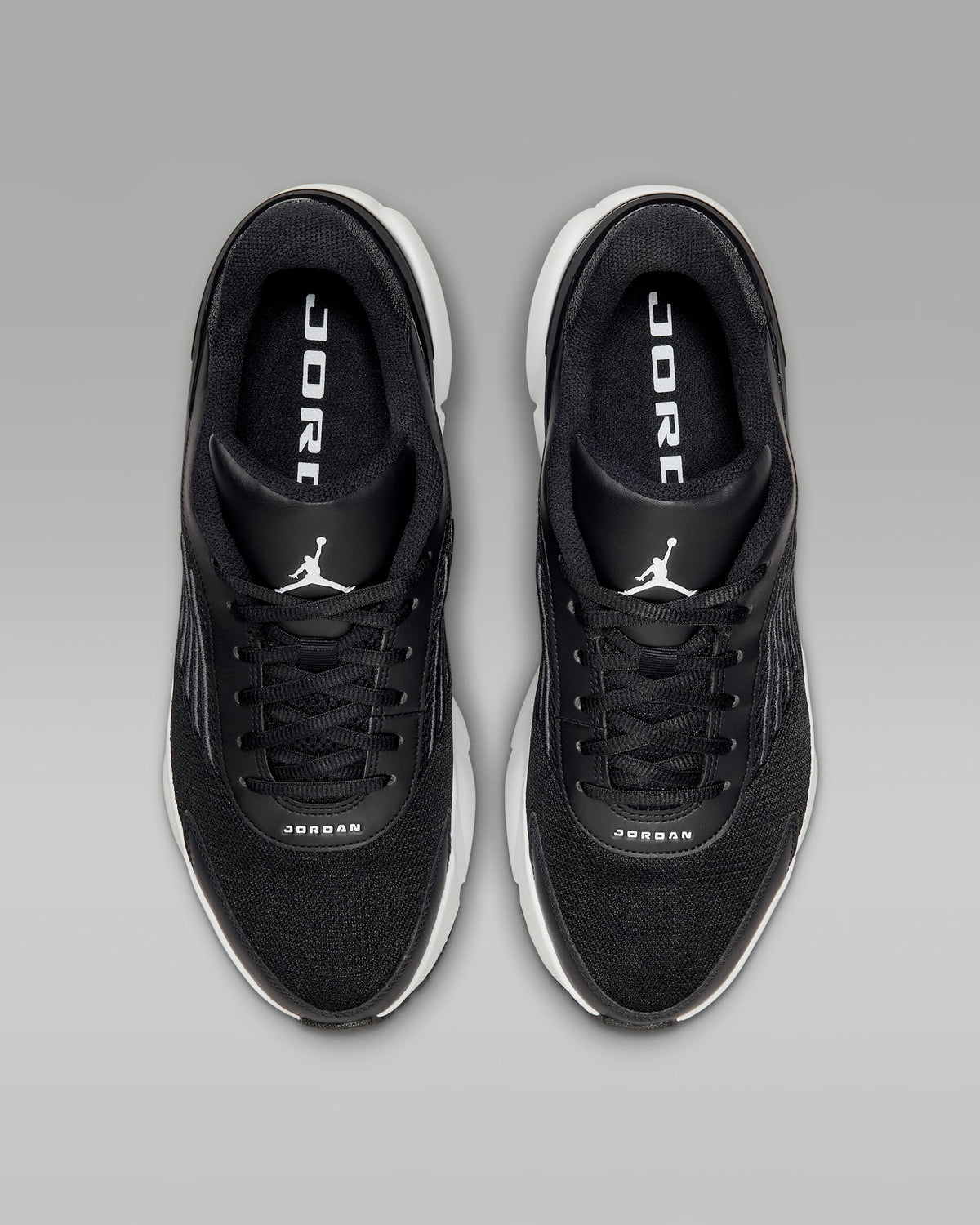 Jordan Trunner Flow – Noir & Blanc