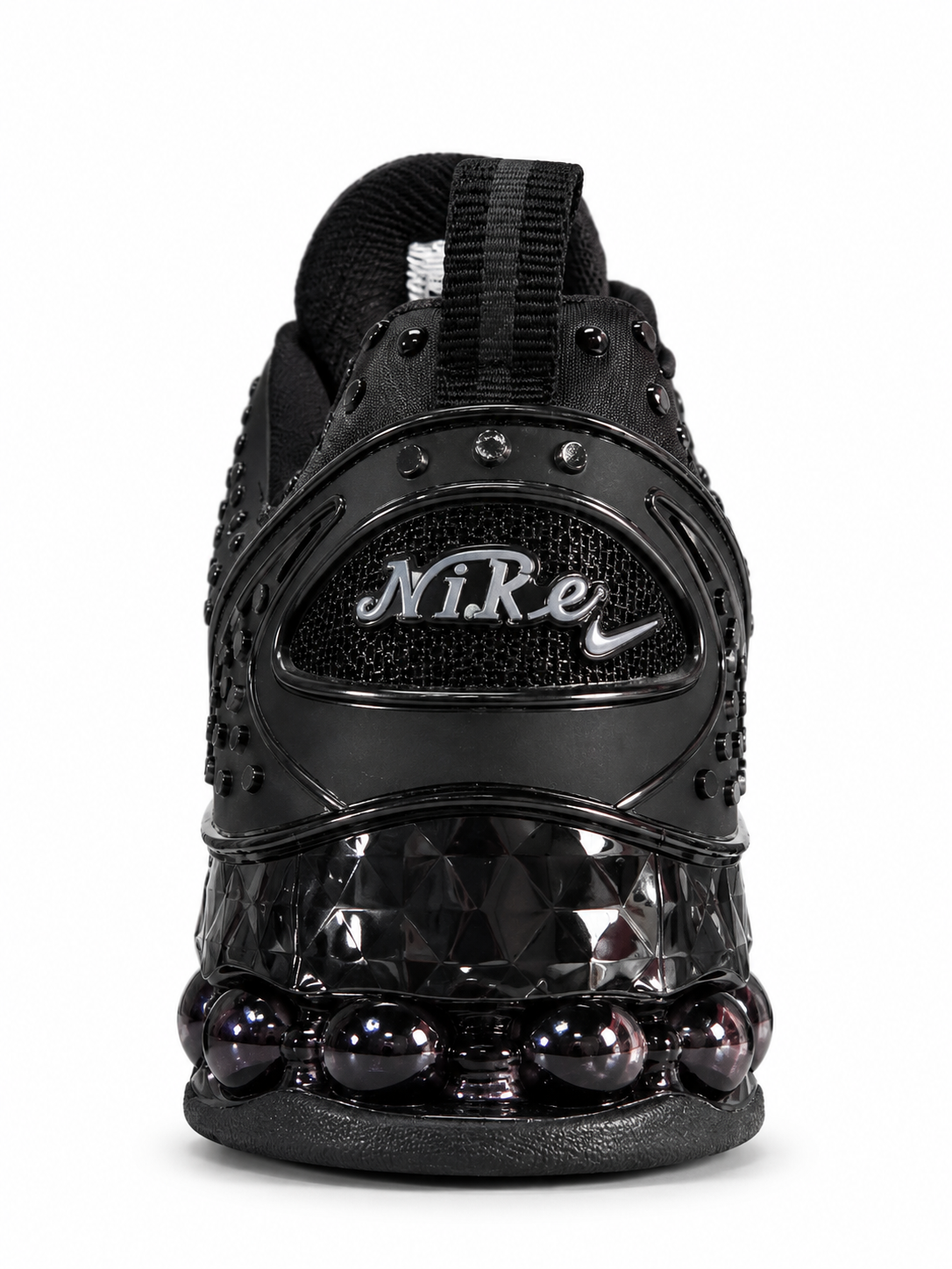 Nike Shox Noir – Performance & Style