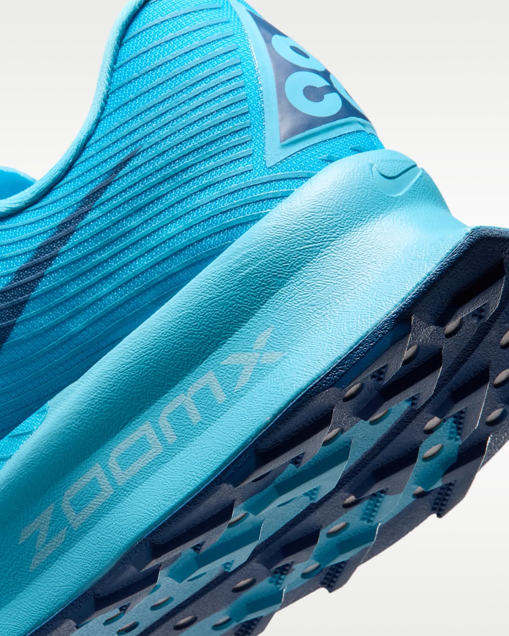 Nike ACG Ultrafly Trail — Performance Trail Premium