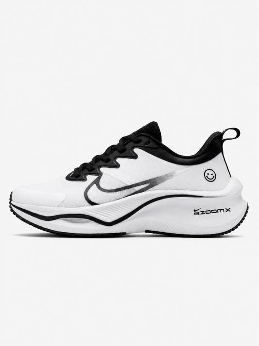 Nike Zoom Vomero – Blanc & Noir