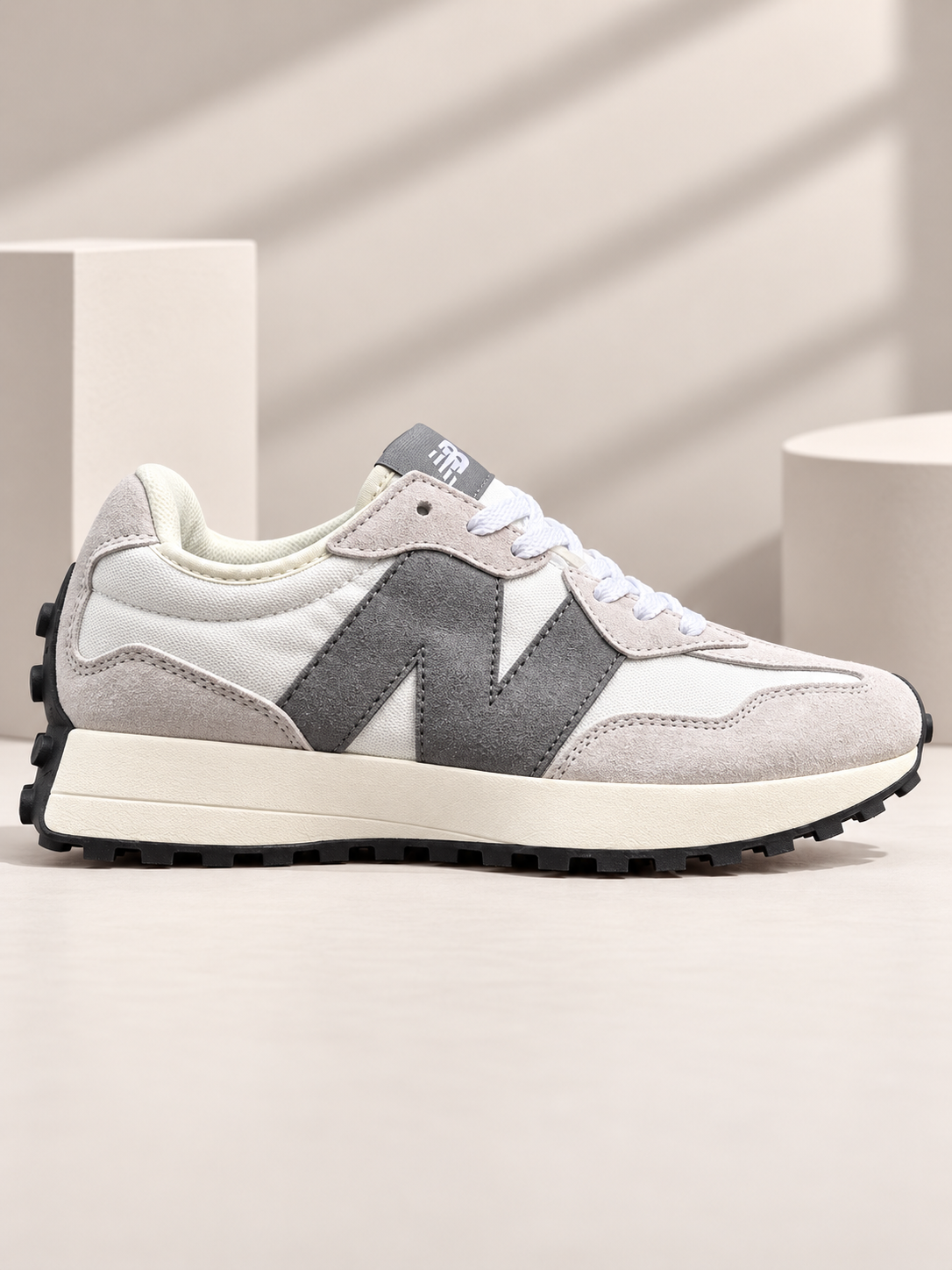 New Balance – Baskets Premium Gris & Blanc