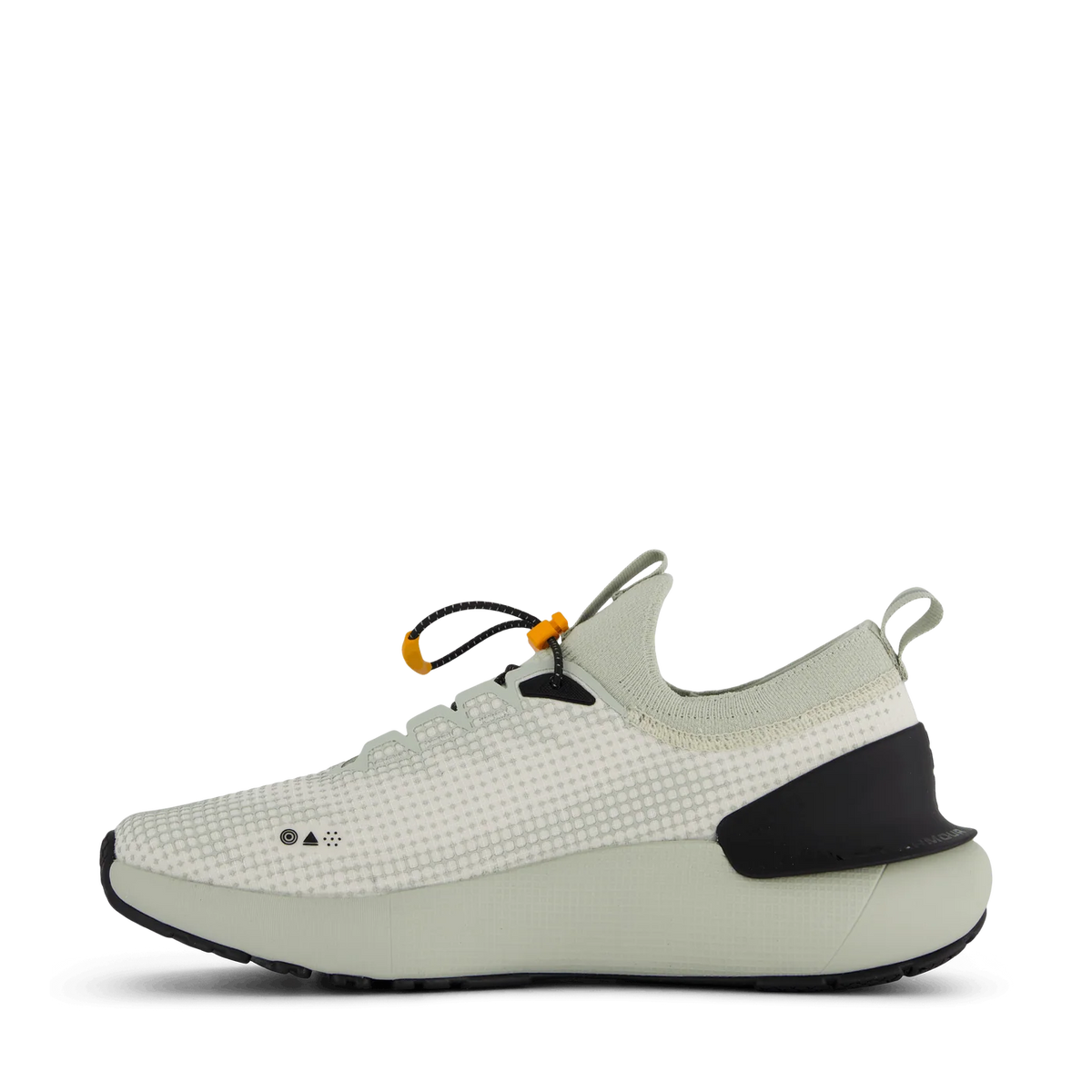 Under Armour HOVR Phantom 3 – Blanc / Noir  Performance moderne et silhouette premium.