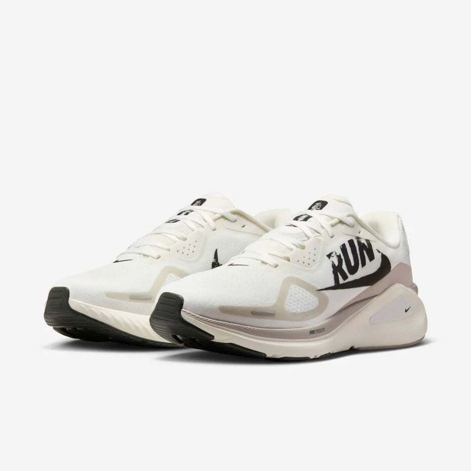 La Pegasus – Running Performance | Blanc & Noir