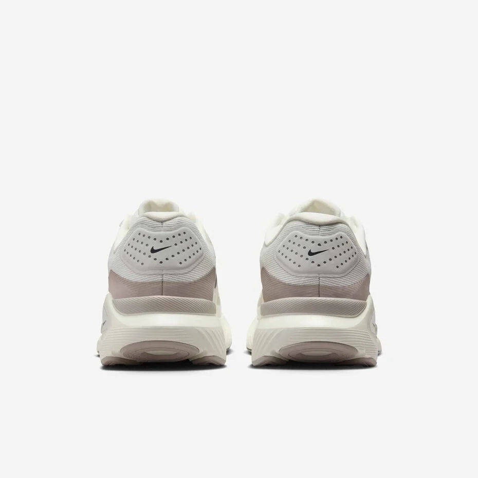 La Pegasus – Running Performance | Blanc & Noir