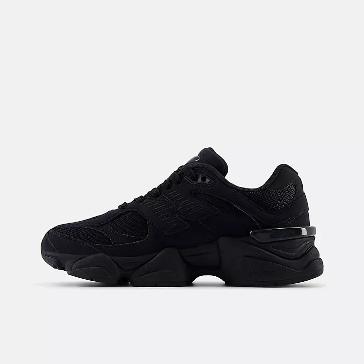 New Balance 9060 – Triple Black