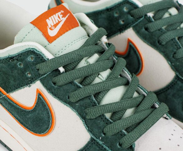 Nike Dunk Low « Gorge Green & Safety Orange »