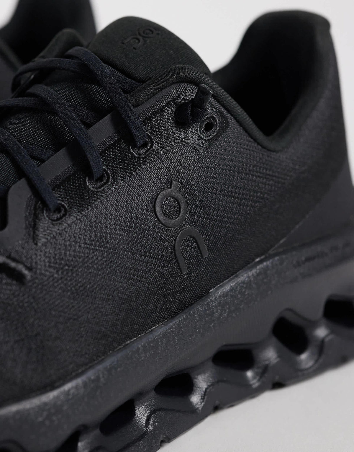 On Cloudmonster 2 – Black | Sneaker Performance Premium
