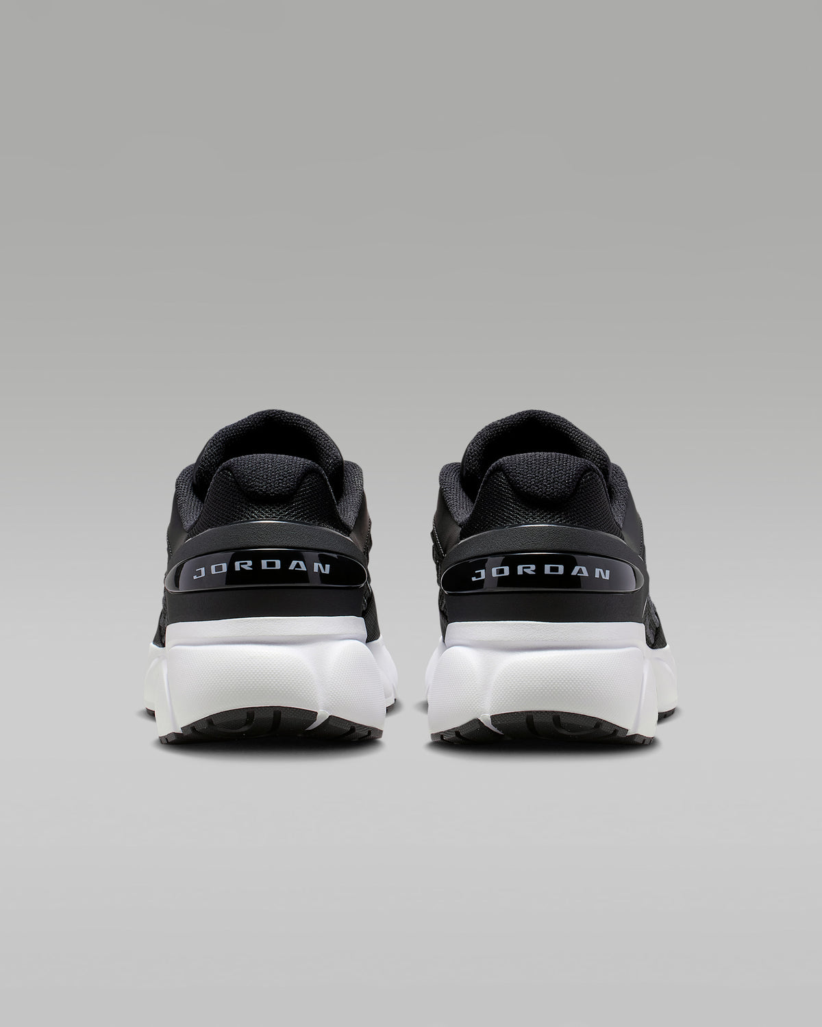 Jordan Trunner Flow – Noir & Blanc